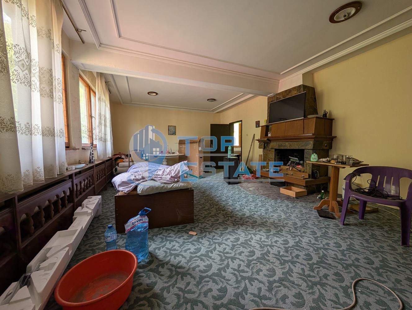 Масивна сграда за обществено обслужване в град Плачковци - 0