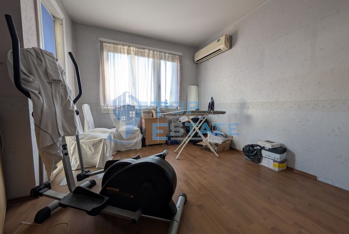 Тухлен тризонет в квартал Зона Б на град Велико Търново - 0