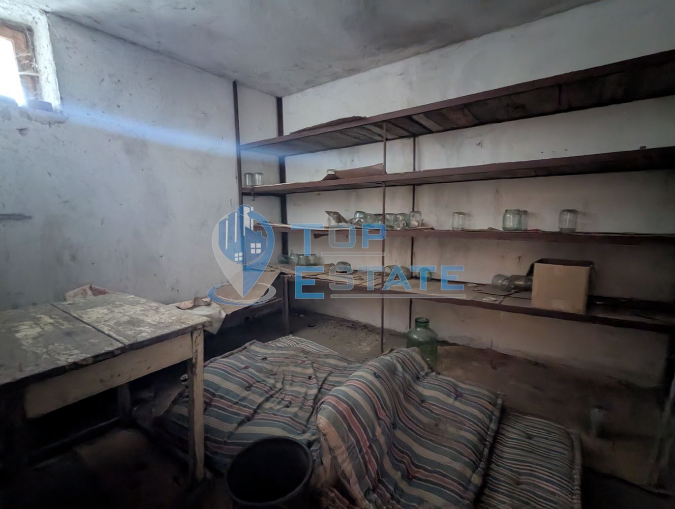 Двуетажна масивна къща в град Стражица, област Велико Търново - 0