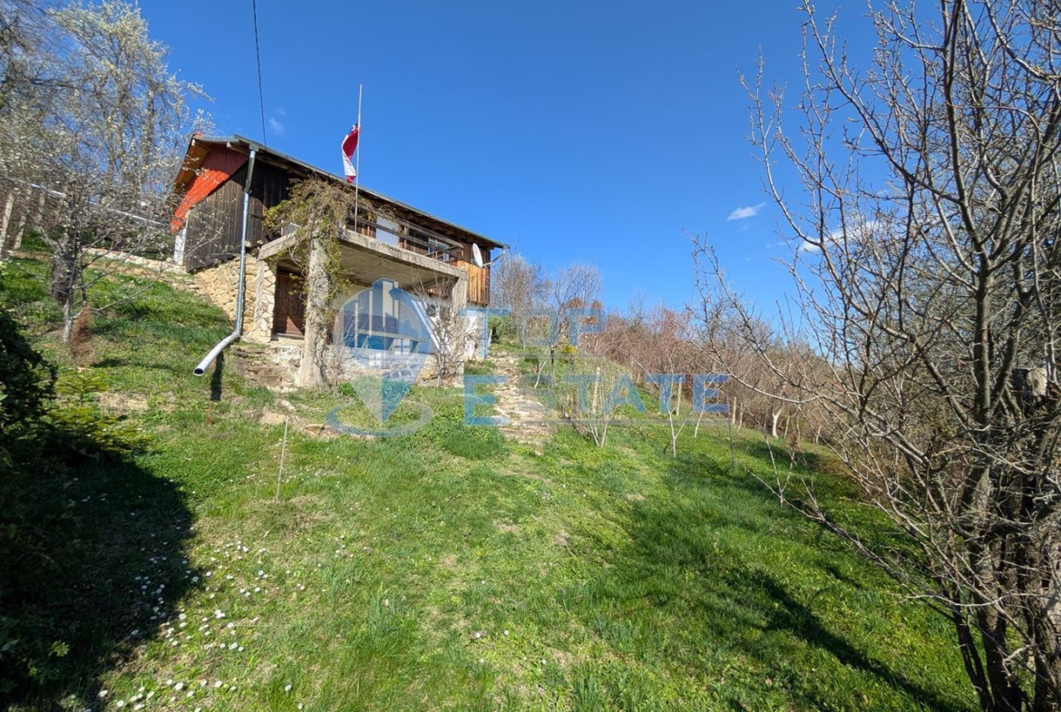 Къща с прекрасна панорама в село Длъжка поляна, област Търговище - 0