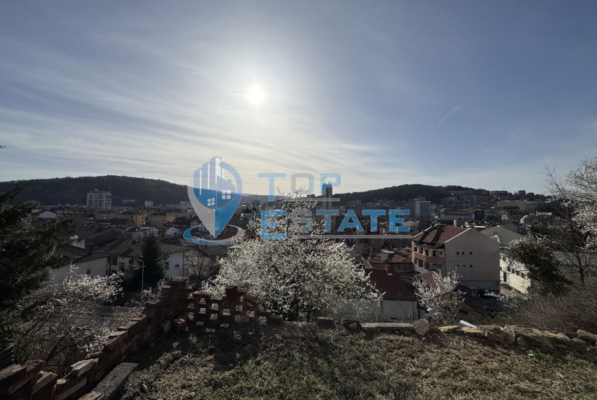 Етаж от къща с панорамна гледка в град Габрово - 0