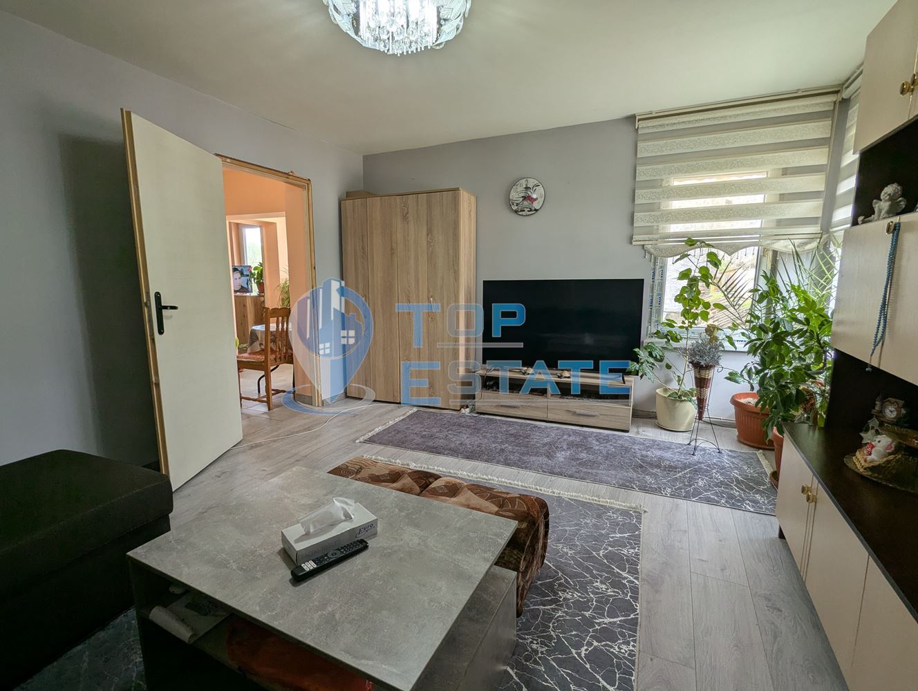 Ремонтирана тухлена къща на главната улица в село Добри дял, обл. Велико Търново - 0