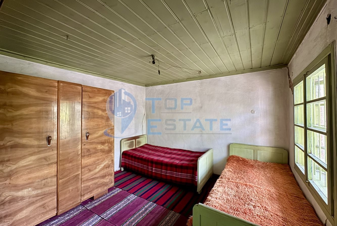 Тухлена къща с допълнителни постройки в село Миндя, област Велико Търново - 0