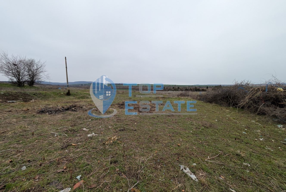 Парцел в регулация в село Добри дял - 0