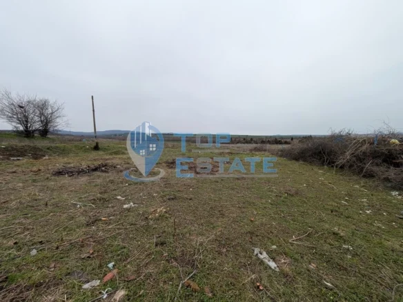 Парцел в регулация в село Добри дял - 0