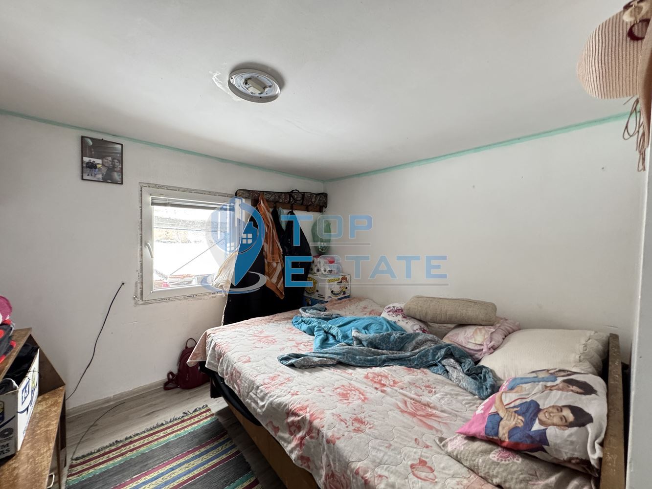 Двуетажна къща с голям двор в с. Скалско, област Габрово. - 0