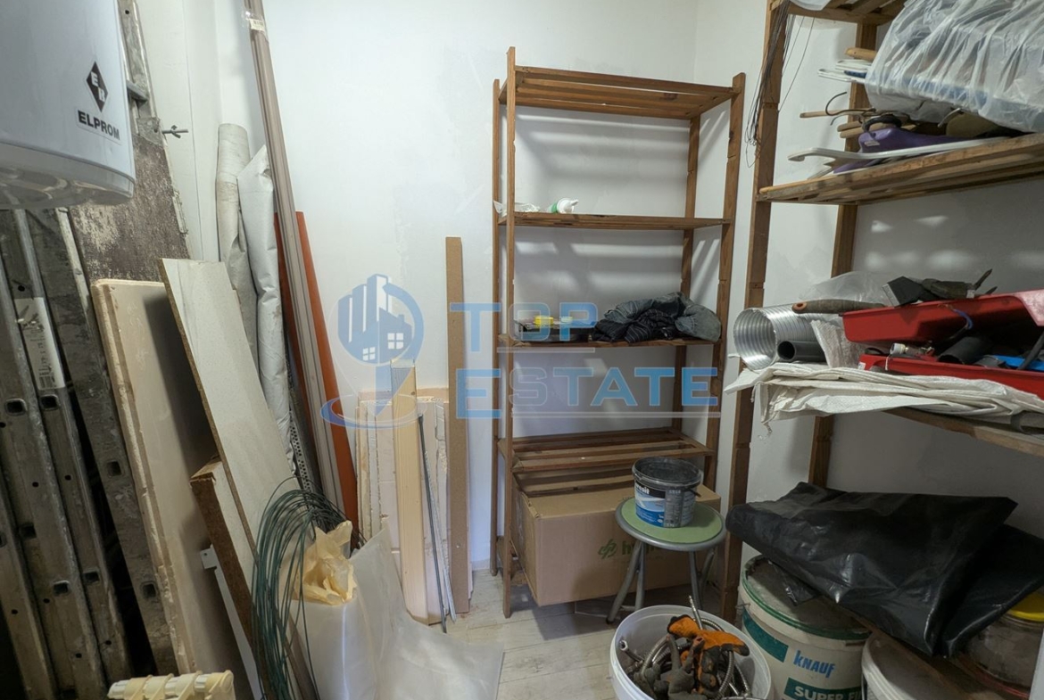 Двуетажна реновирана тухлена къща на центъра на село Поликраище, област Велико Търново - 0