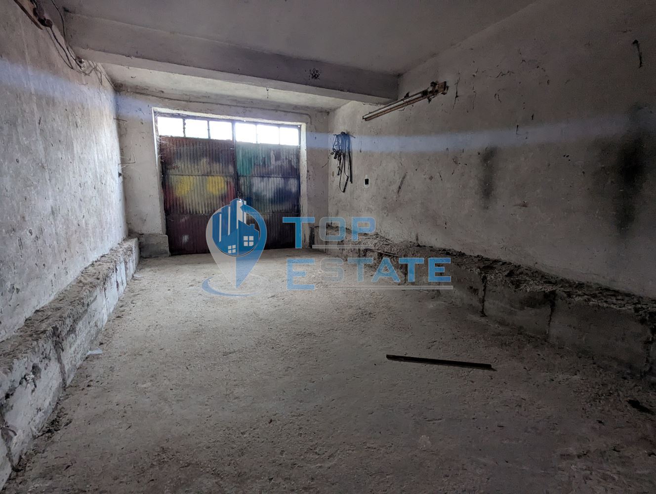 Двуетажна масивна къща в град Стражица, област Велико Търново - 0