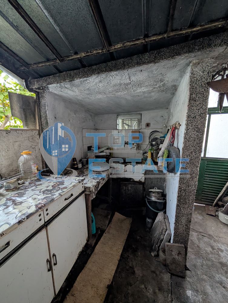 Едноетажна къща с лятна кухня и гараж в село Мерданя, област Велико Търново-0 Едноетажна къща с лятна кухня и гараж в село Мерданя, област Велико Търново - 0