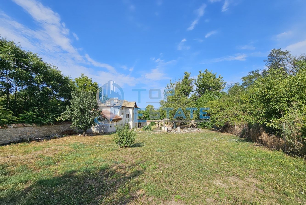 Ремонтирана и обзаведена къща с два санитарни възела в село Хотница, област Велико Търново - 0