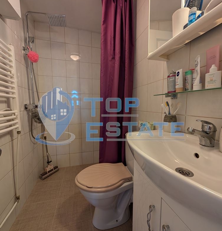 Двуетажна реновирана къща с красива панорама в село Вишовград - 0