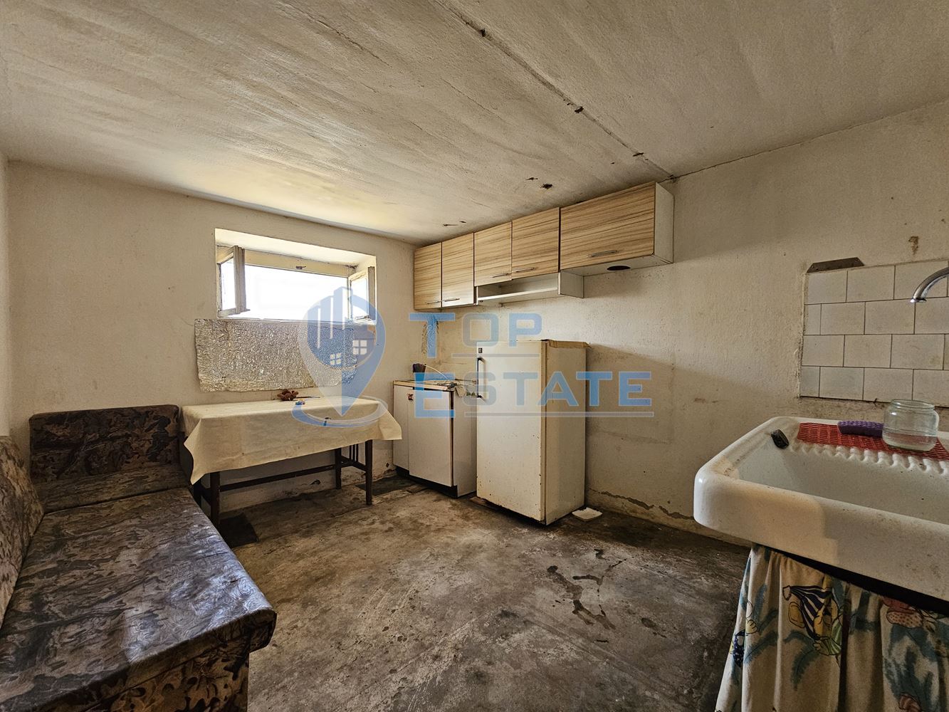 Здрава тухлена къща с три спални в село Копривец, област Русе - 0