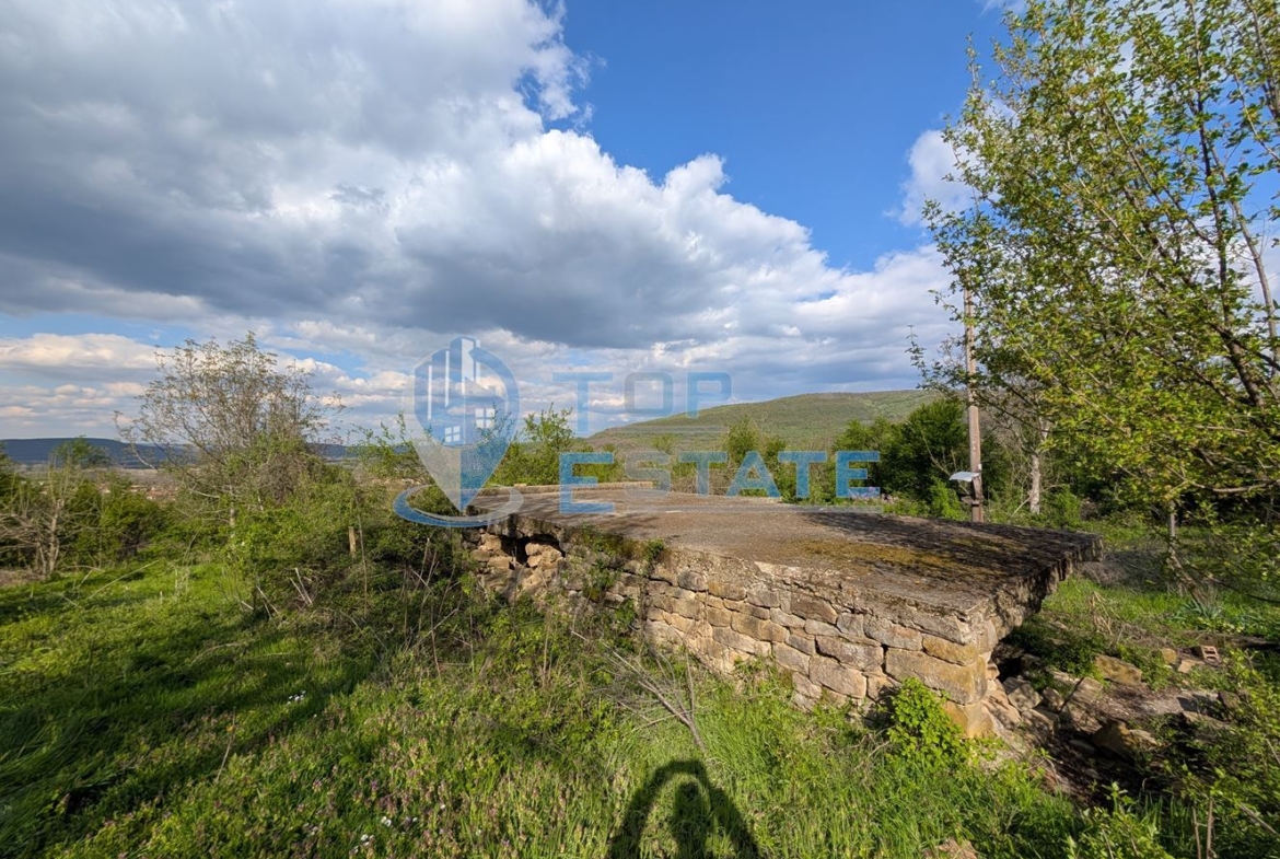 Парцел в регулация с красива панорама в село Джулюница - 0