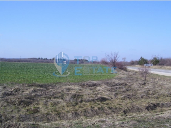 Голям парцел в с. Балван обл. Велико Търново - 0