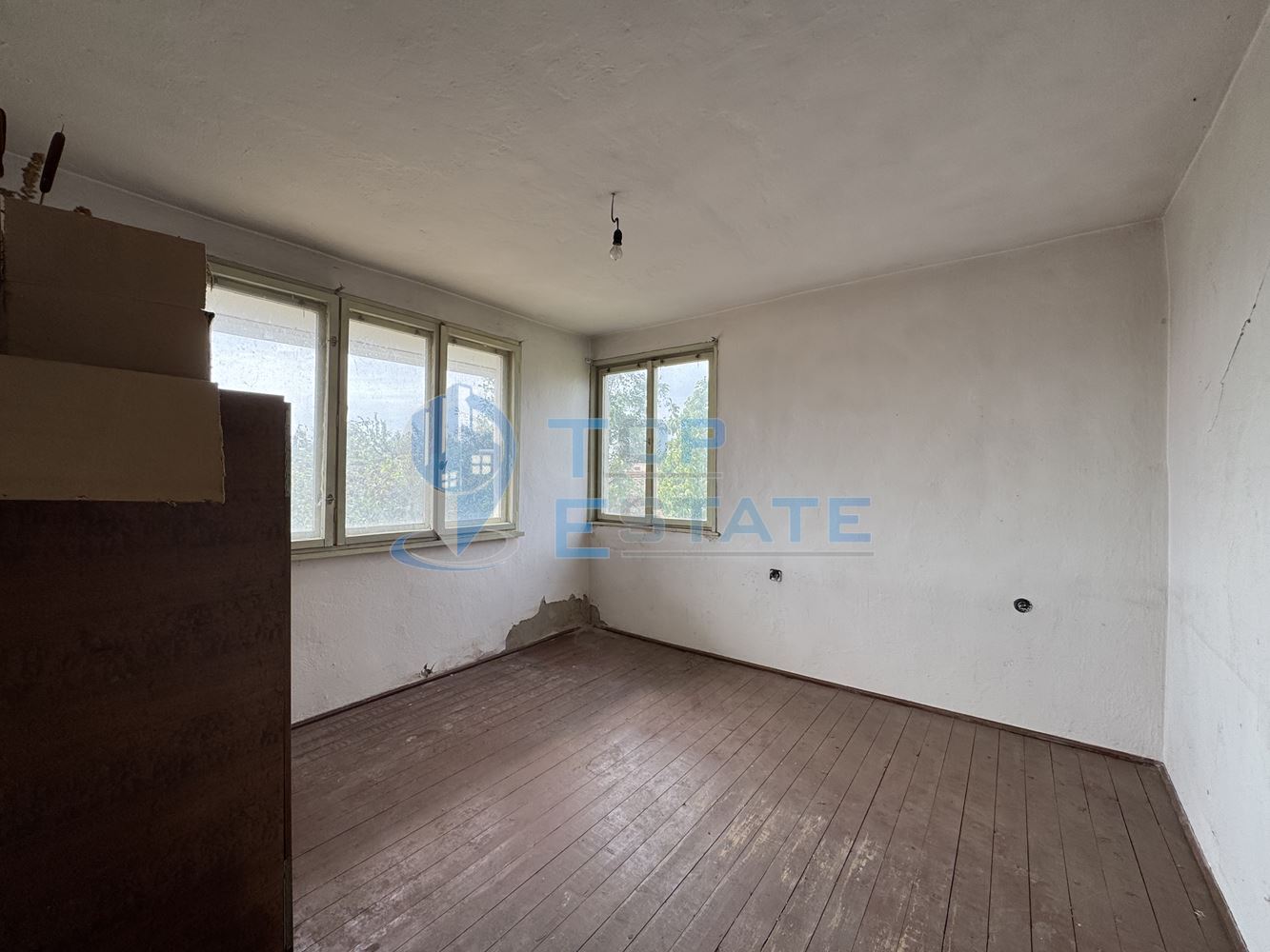 Етаж от къща със сутеренен етаж в град Павликени, област Велико Търново - 0