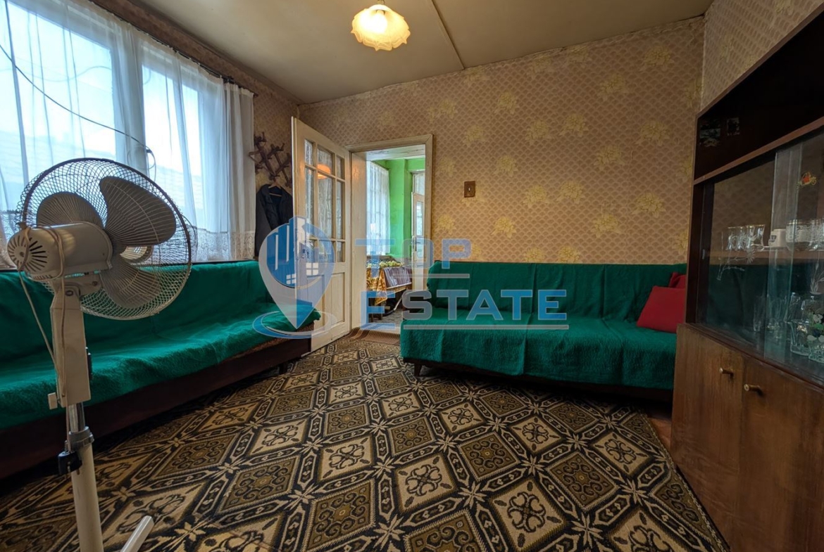 Едноетажна къща с кладенец и гараж в квартал Калтинец, град Горна Оряховица - 0