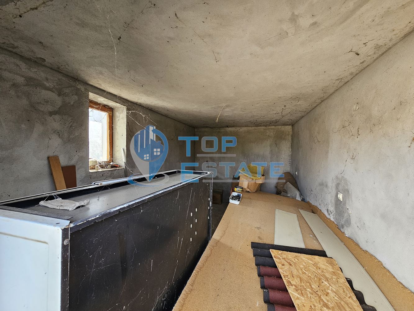 Монолитна двуетажна къща с втора къща в един двор в село Ново Градище, област Велико Търново - 0