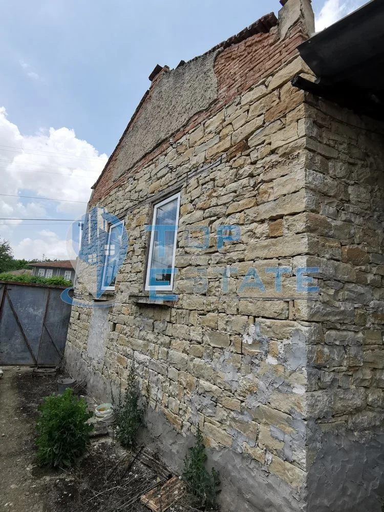 ОБЗАВЕДЕНА къща с ресторант в с. Полски Сеновец - 0
