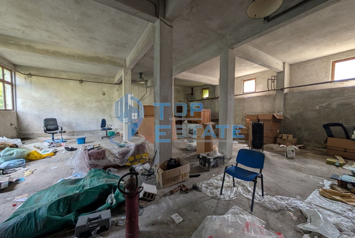 Масивна сграда за обществено обслужване в град Плачковци - 0