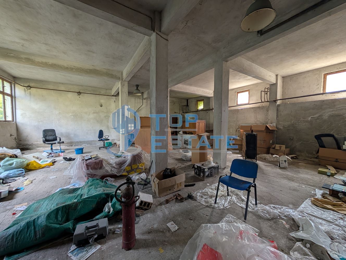 Масивна сграда за обществено обслужване в град Плачковци - 0