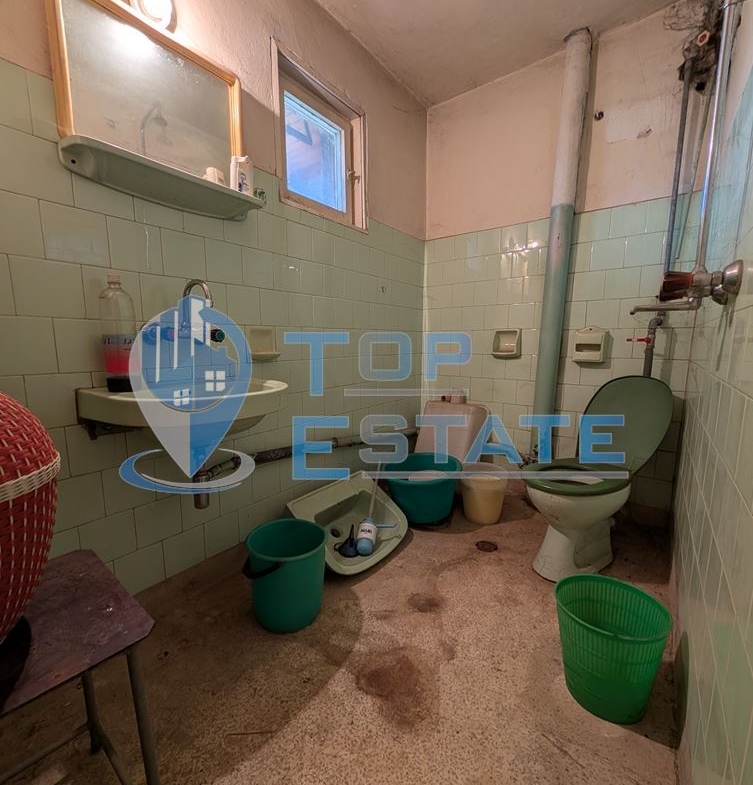 Четиристаен апартамент в центъра на град Елена - 0