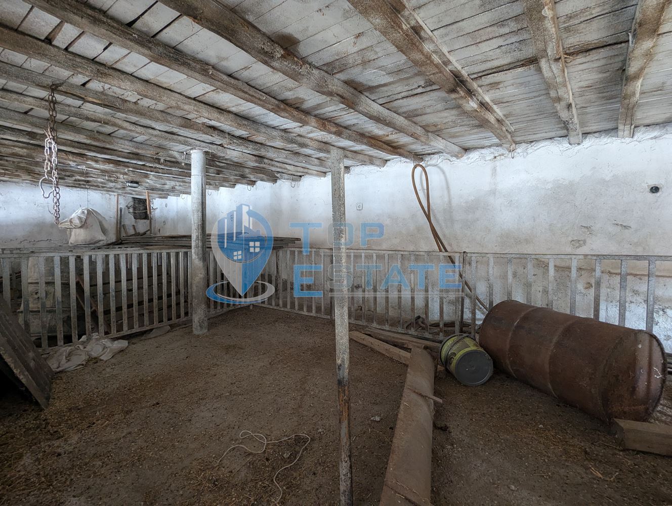 Промишлено помещение в покрайнините на град Борово, област Русе - 0