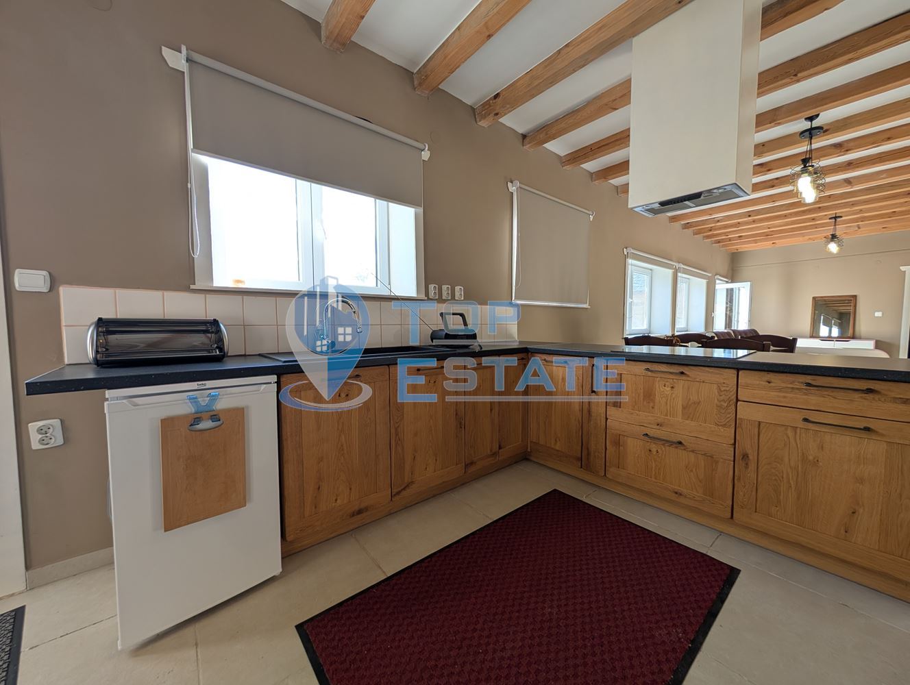 Реновирана тухлена къща с красива панорама и басейн в село Садина-0 Реновирана тухлена къща с красива панорама и басейн в село Садина - 0