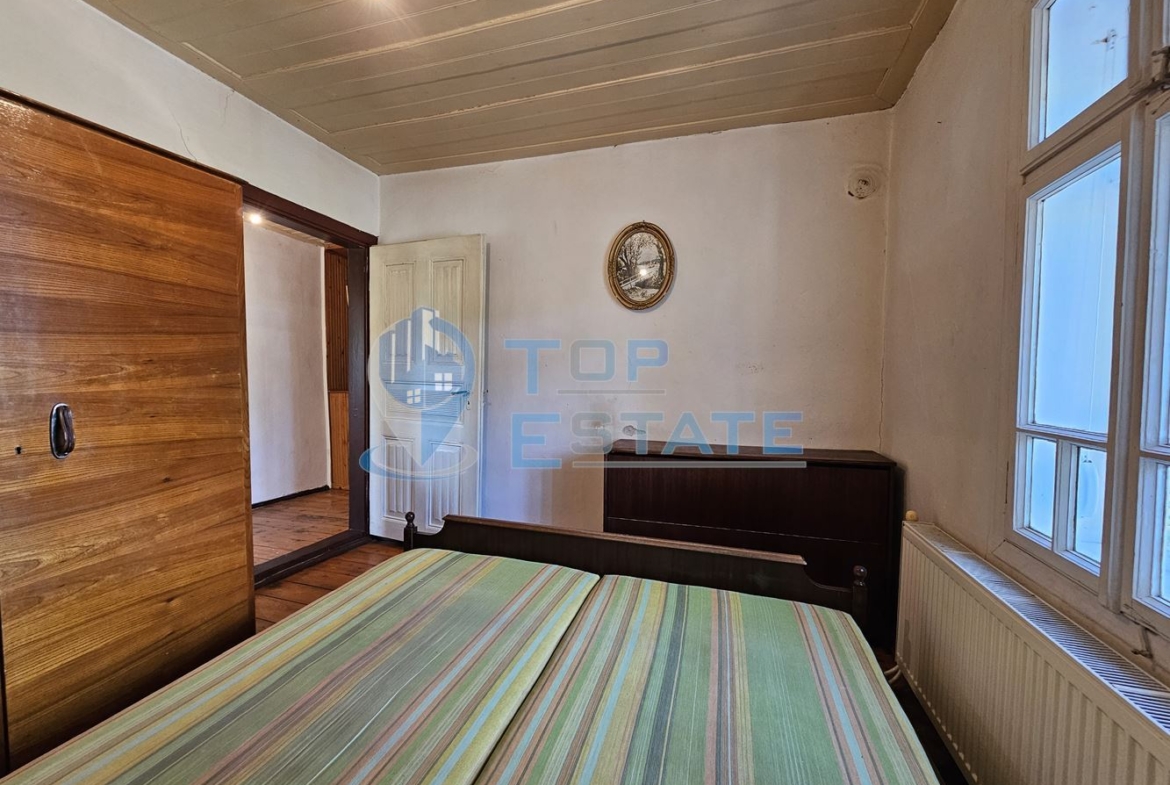 Ремонтирана и обзаведена къща с два санитарни възела в село Хотница, област Велико Търново - 0