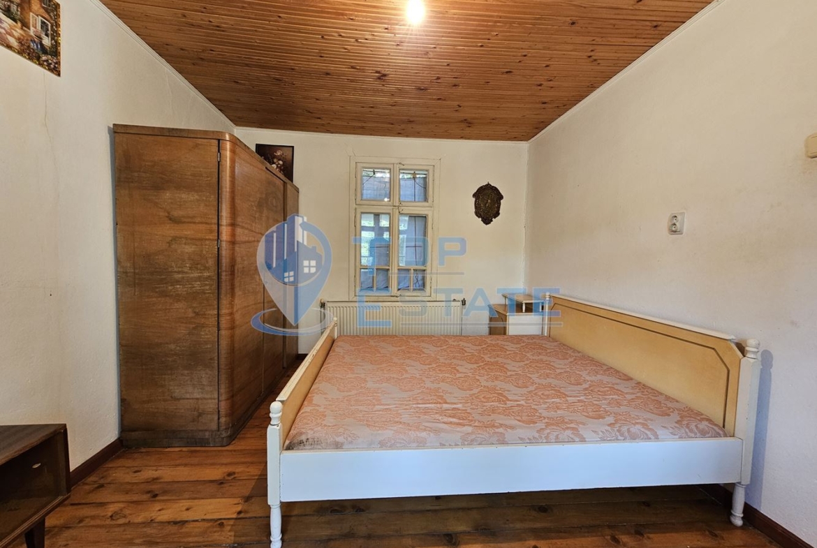 Ремонтирана и обзаведена къща с два санитарни възела в село Хотница, област Велико Търново - 0