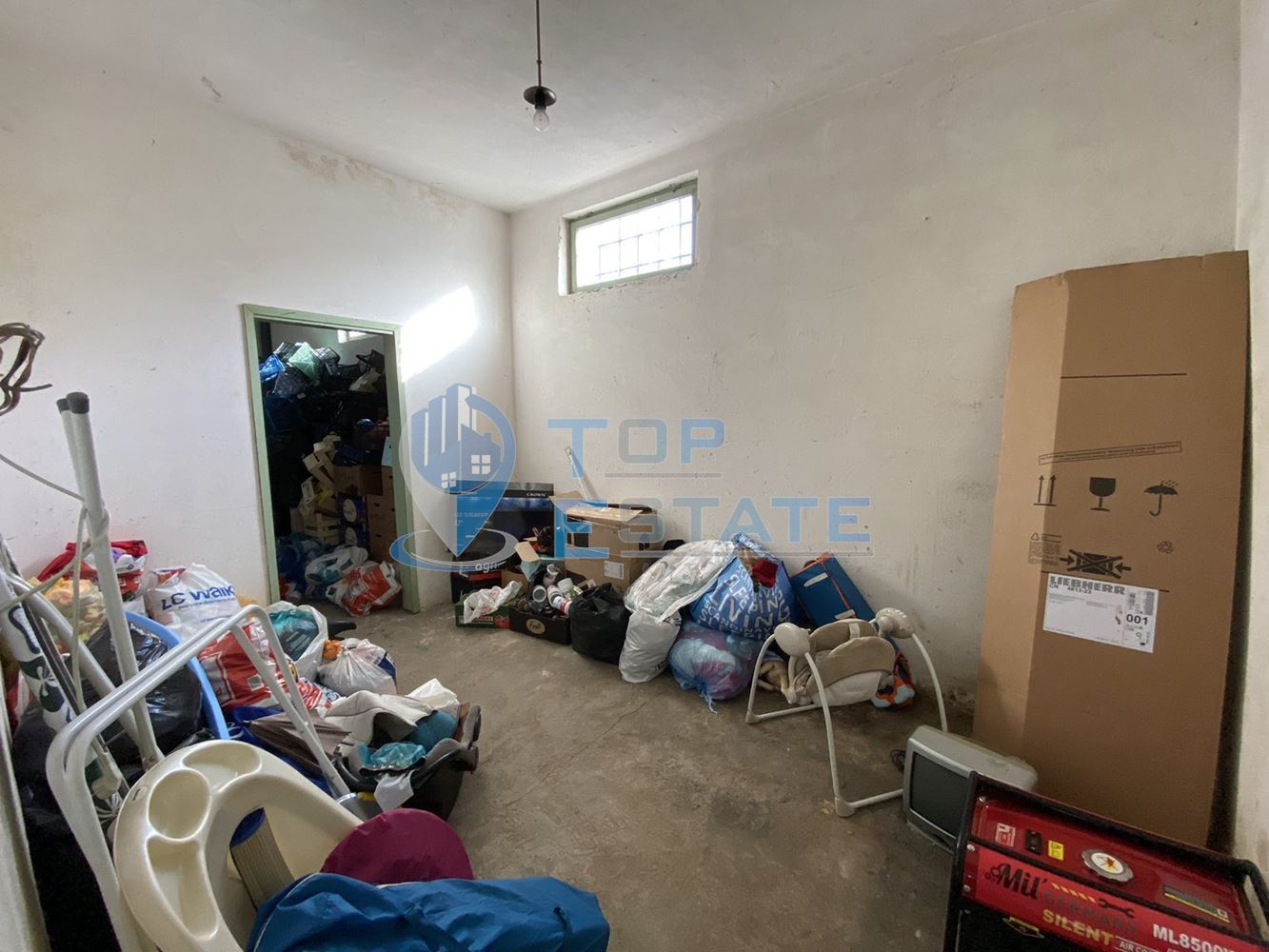 Търговско помещение в центъра на с. Дедина-0 Търговско помещение в центъра на с. Дедина - 0