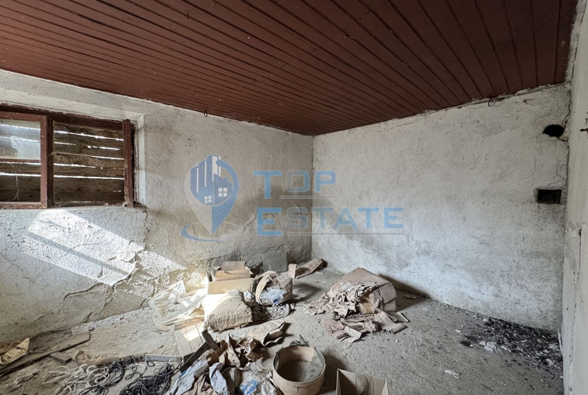 Две къщи с два кладенеца в село Сушица, област Велико Търново - 0