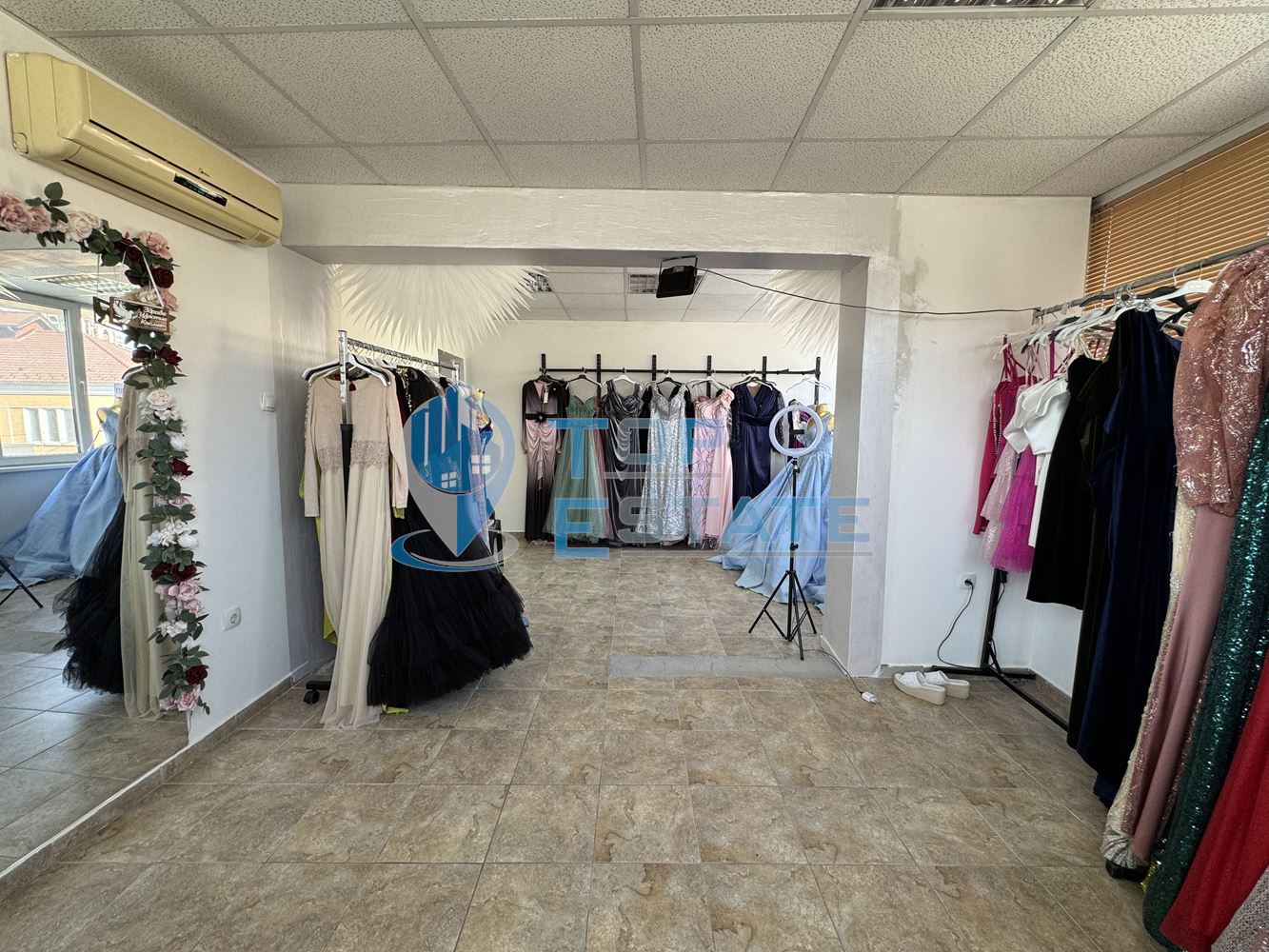 Две помещения за търговска дейност в гр. Горна Оряховица, област Велико Търново-0 Две помещения за търговска дейност в гр. Горна Оряховица, област Велико Търново - 0