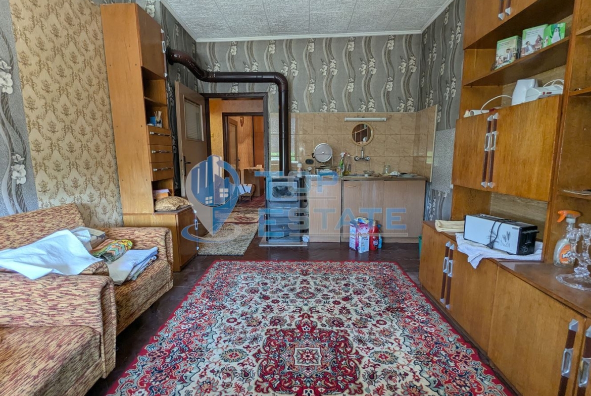 Гарсониера в тухлена сграда в близост до центъра на град Горна Оряховица, област Велико Търново - 0