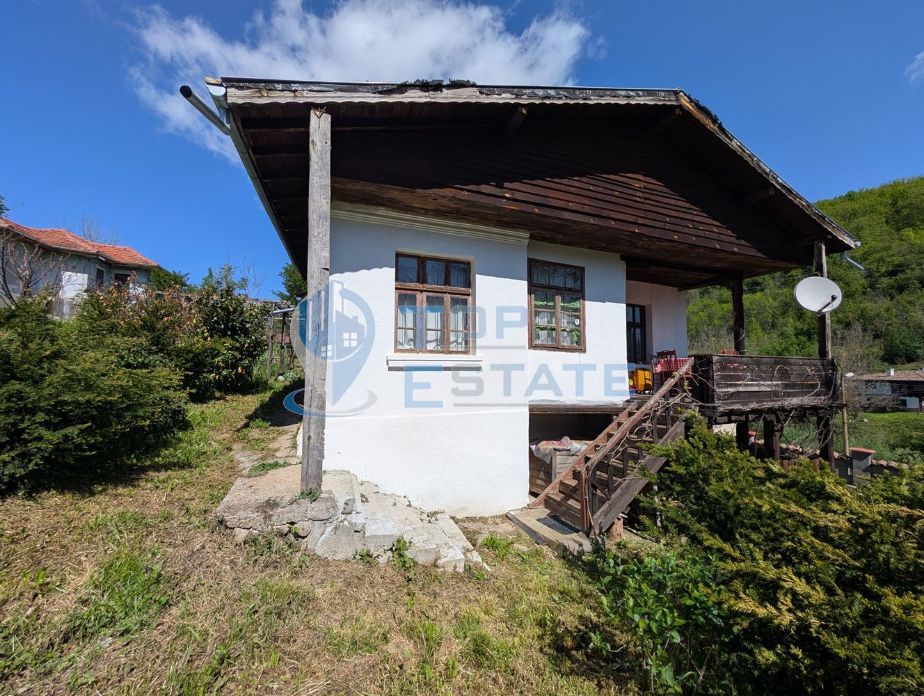 Автентична реновирана къща в град Елена - 0