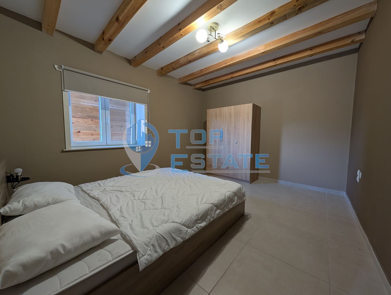 Реновирана тухлена къща с красива панорама и басейн в село Садина-0 Реновирана тухлена къща с красива панорама и басейн в село Садина - 0