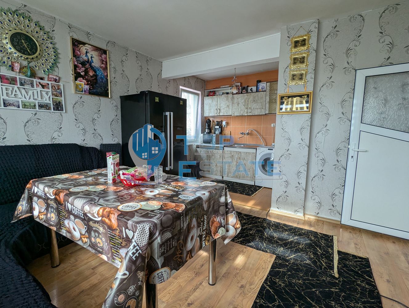 Ремонтирана масивна къща с голям и поддържан двор в село Асеново, община Стражица, област Велико Търново - 0