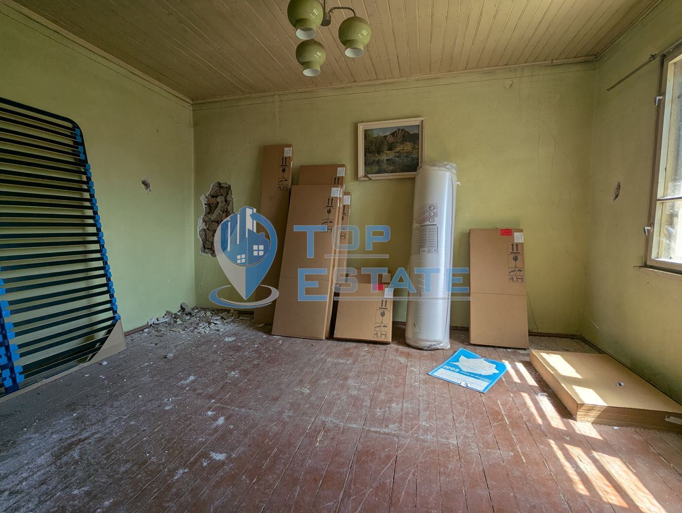 Двуетажна тухлена къща с кладенец в село Поликраище, област Велико Търново - 0