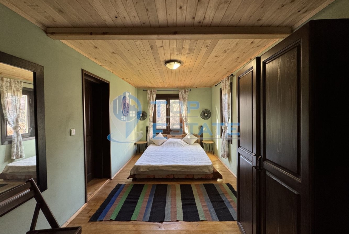 Реновирана къща в Еленския Балкан, област Велико Търново - 0