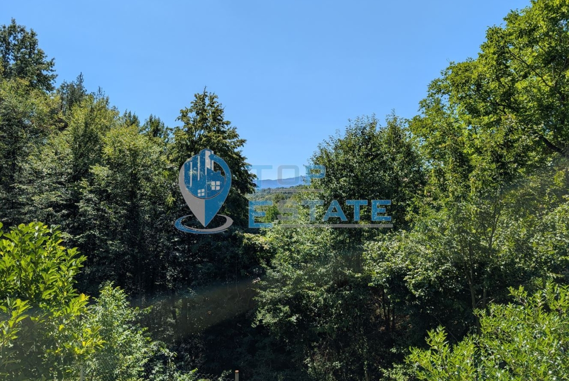 Реновирана двуетажна къща в Тревненския балкан - 0