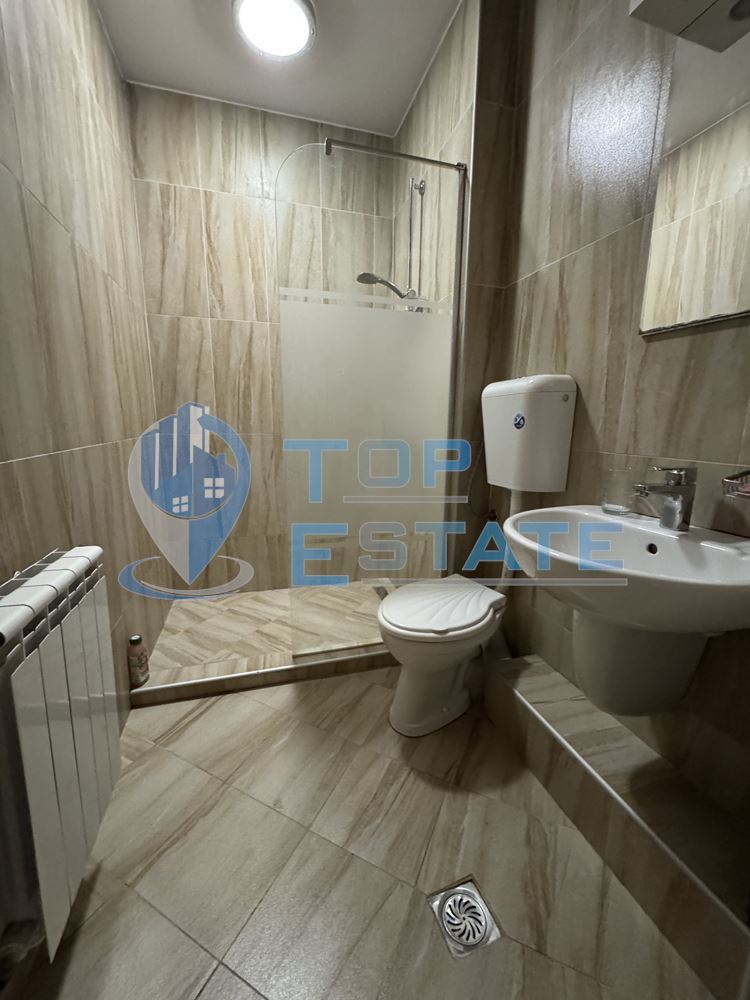 Обзаведен тристаен апартамент под наем с две спални в центъра, град Велико Търново - 0