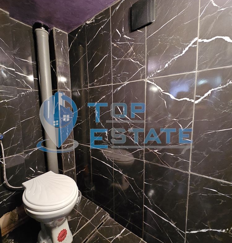 Ремонтирано тухлено жилище със самостоятелен вход в широкия център на гр. Велико Търново - 0