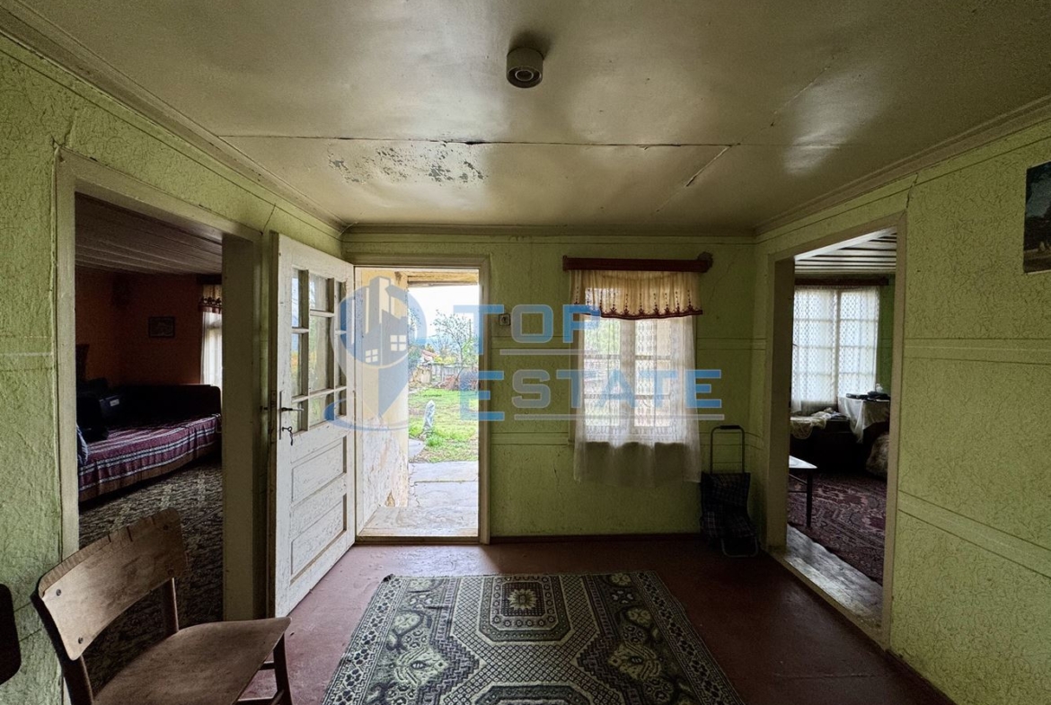 Тухлена къща с допълнителна постройка в град Долна Оряховица, област Велико Търново - 0