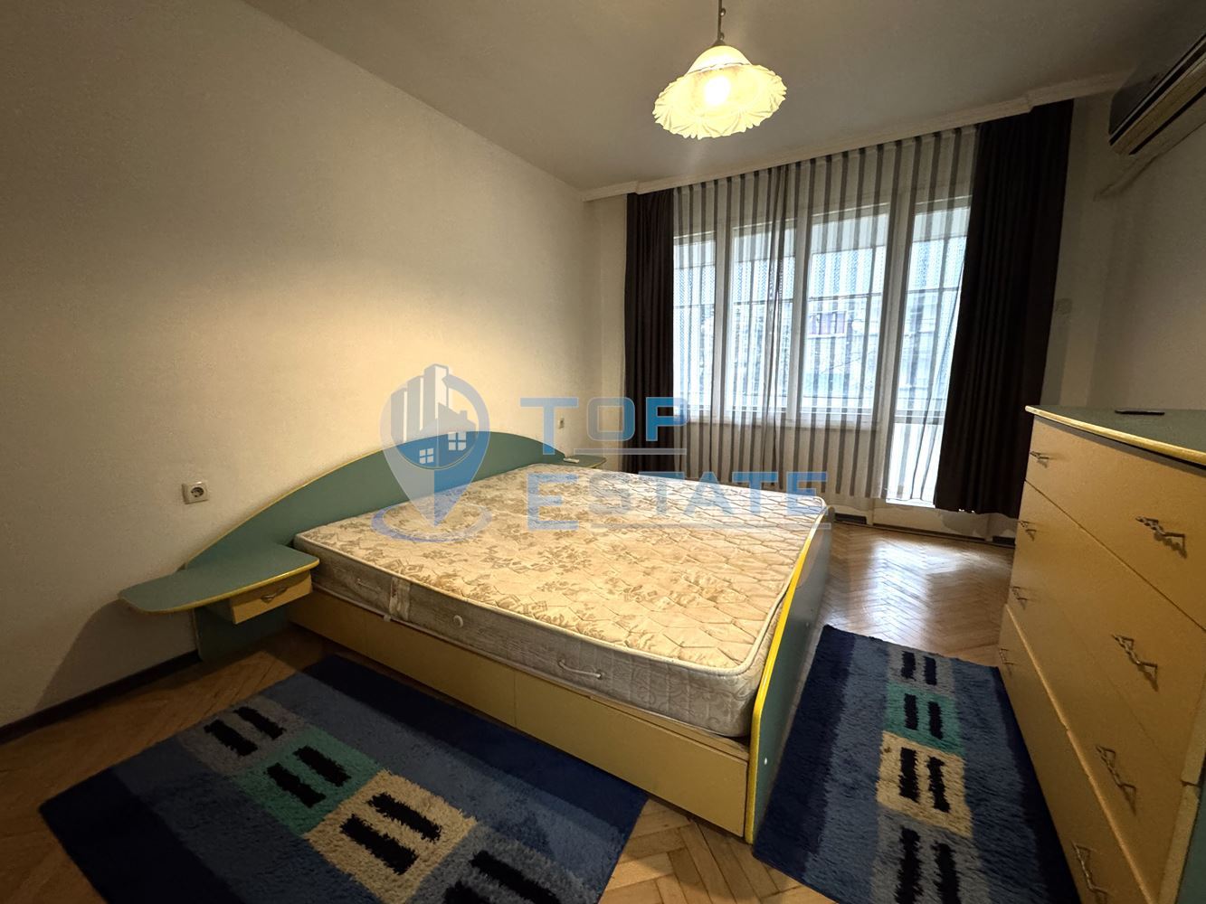 Обзаведен тистаен апартамент с две спални в центъра на град Велико Търново-0 Обзаведен тистаен апартамент с две спални в центъра на град Велико Търново - 0