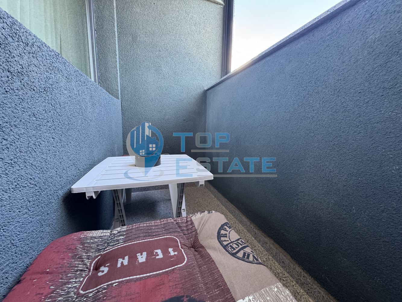 Едностаен, обзаведен апартамент, подходящ за инвестиция в центъра на град Велико Търново-0 Едностаен, обзаведен апартамент, подходящ за инвестиция в центъра на град Велико Търново - 0