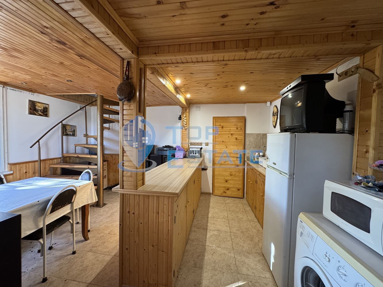 Двуетажна вила с красива гледка във вилна зона на град Дряново-0 Двуетажна вила с красива гледка във вилна зона на град Дряново - 0