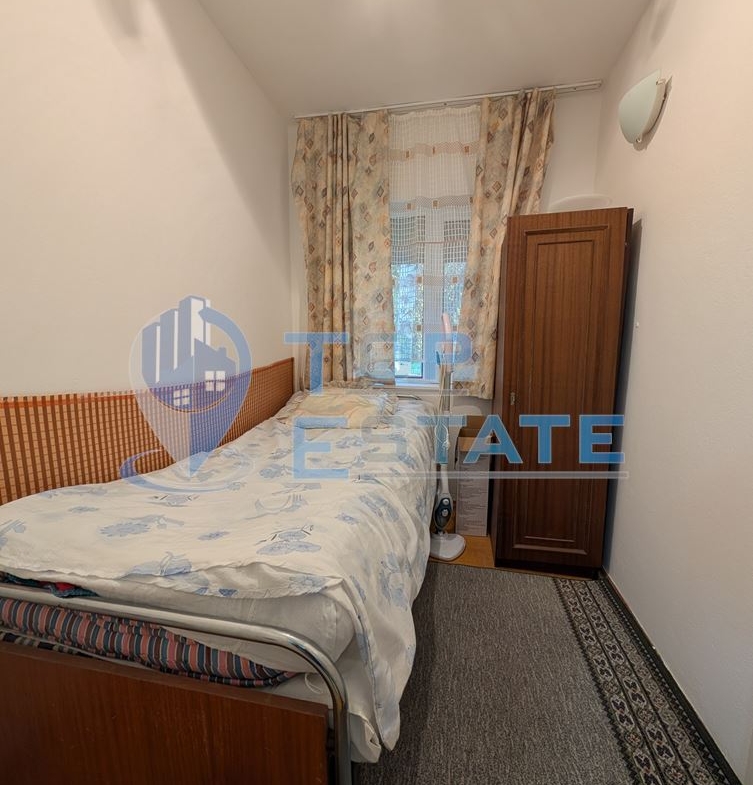 Двуетажна масивна вила до река в Еленския балкан - 0