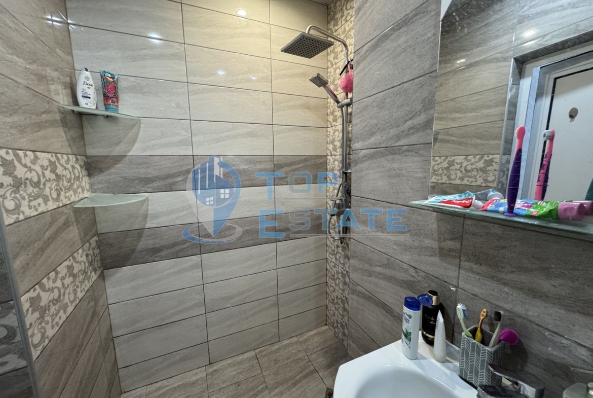 Тристаен тухлен апартамент в широк център, Велико Търново - 0