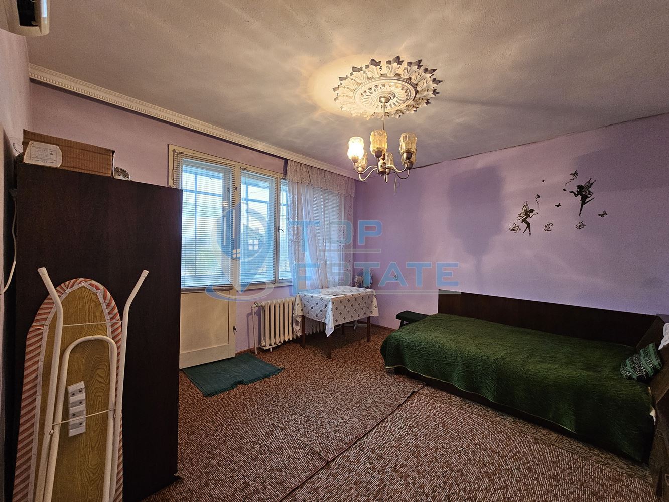 Двуетажна тухлена и обзаведена къща в село Хаджидимитрово-0 Двуетажна тухлена и обзаведена къща в село Хаджидимитрово - 0