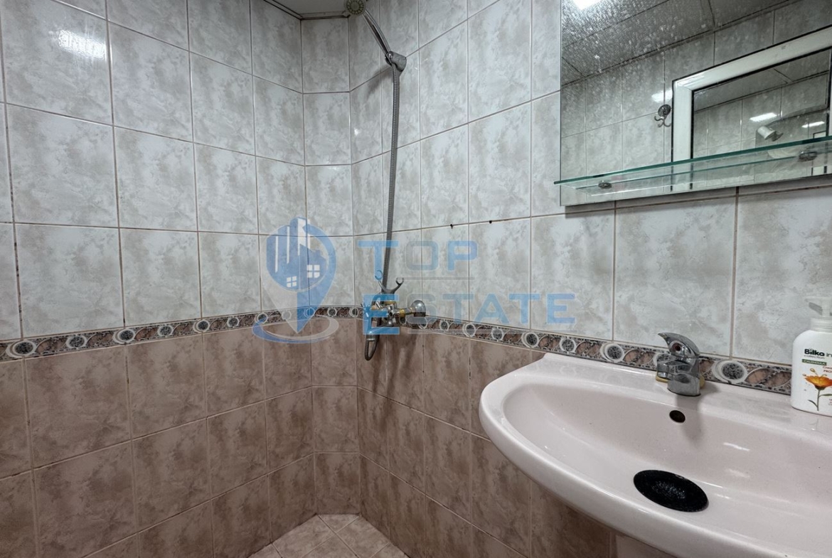 Обзаведен тистаен апартамент с две спални в центъра на град Велико Търново - 0