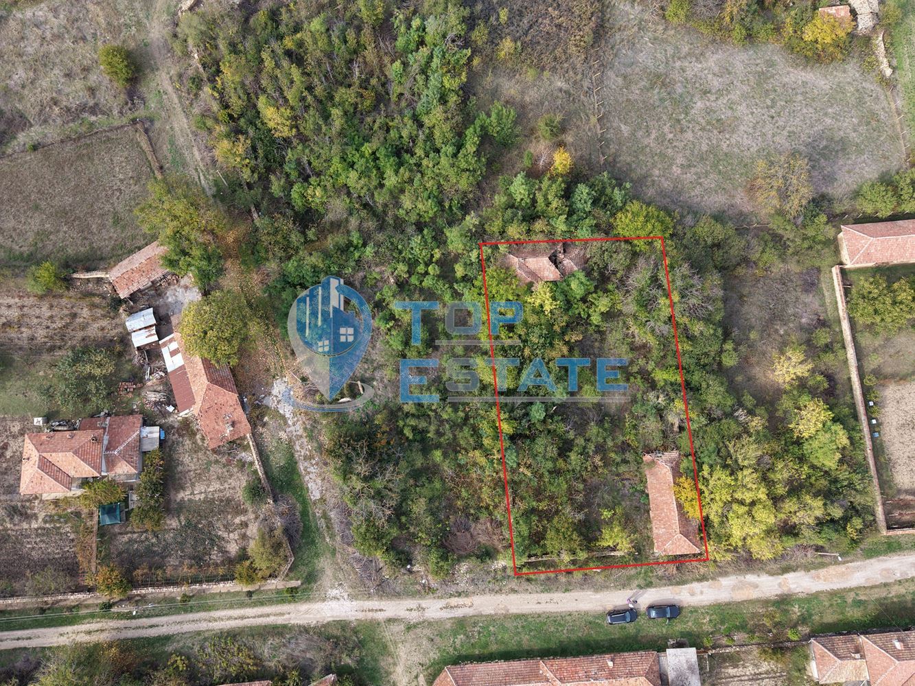 Парцел със стара къща в село Долна Липница - 0